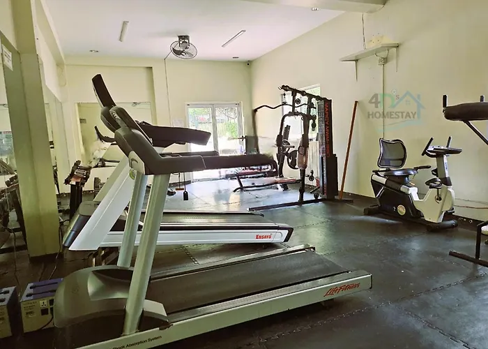 Spacious & Cozy 1-bedroom, Sleeps 2-4 *