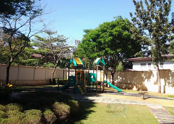 Spacious & Cozy 1-bedroom, Sleeps 2-4 *